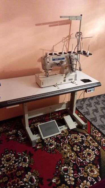 Tikiş maşınları: Peşəkar tikiş avadanlıqları komplekti Tərkib: - DİT (DOIT) sənaye düz — 9