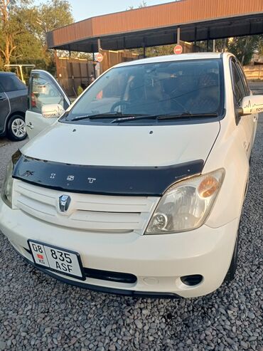 авто в рассрочку без первоначального взноса: Toyota ist: 2004 г., 1.3 л, Автоматические, Бензин, Седан