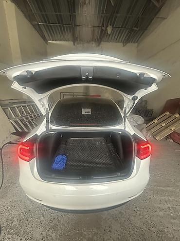 топаз авто: Tesla Model 3, ağ mirvari rəng, elektrik sedan. Amerikadan yüngül — 7