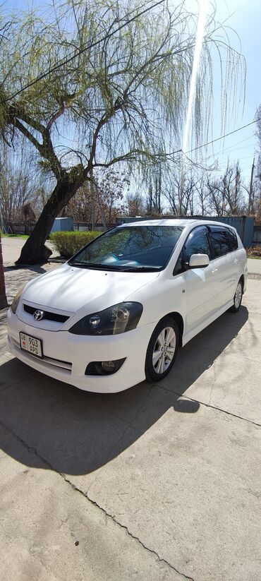 Toyota: Toyota Ipsum: 2004 г., 2.4 л, Автомат, Бензин, Минивэн