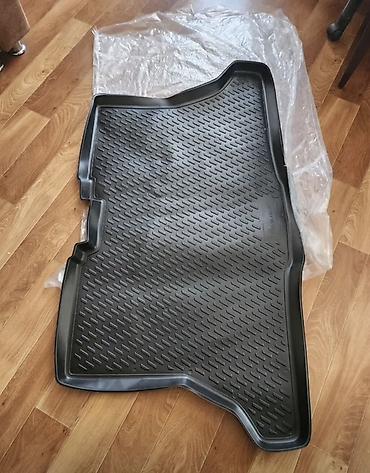 bort baqaj: Nissan Tiida Hatchback (C11) Nissan Versa Hatchback Nissan Latio — 2