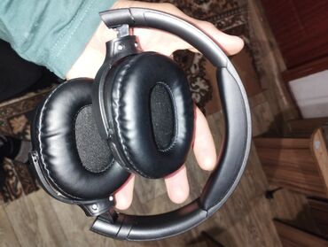 графический планшет с экраном цена: Беспроводные полноразмерные наушники с поворотными амбушюрами. -