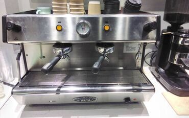 Другое оборудование для кафе, ресторанов: Сдается в аренду комплект оборудования для кофе бара - кофемашина -