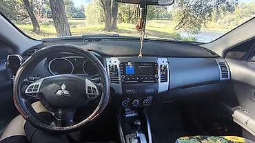 2009: Mitsubishi Outlander: 2009 г., 3 л, Автомат, Бензин, Кроссовер — 7