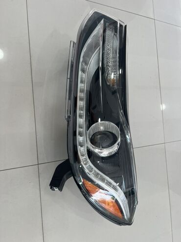 рекламный стенд на улицу: Sağ, Yaxın və uzaq vuran işıqlar Chevrolet