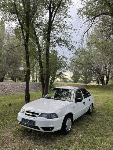 фара на дайво нубира: Daewoo Nexia: 2013 г., 1.5 л, Механика, Бензин, Седан