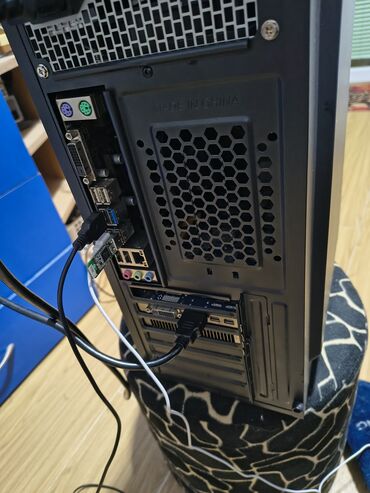 Desktop računari i radne stanice: Desktop računar – Biostar/Intel, Sapphire grafika Specifikacije: - — 2