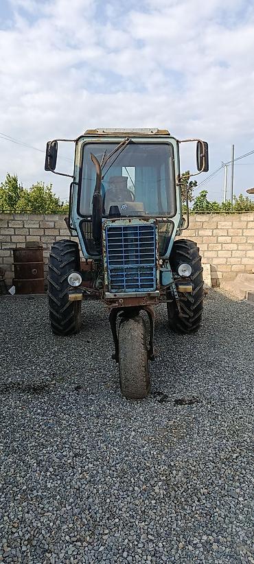 Traktor MTZ (Belarus) – kabinəli, 3 təkər il becərmə üçün 1988 Yatmış