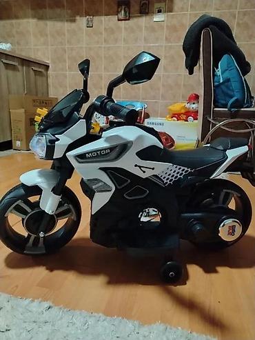 bager igracka za decu: Električni motor za decu – sportski dizajn, crno-beli - Pogon na — 6