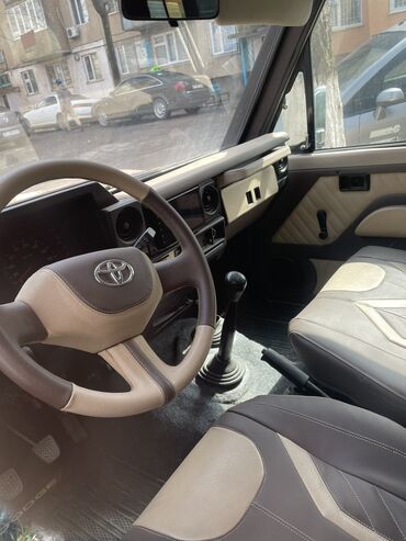 runx alex: Toyota LandCruiser 70 Series: 2009 г., 4.2 л, Механика, Дизель, Жол тандабас