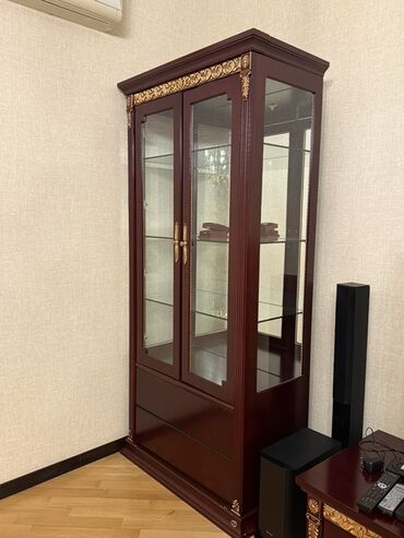 Qonaq otağı dəstləri: İşlənmiş, Jurnal masası, İtaliya — 7