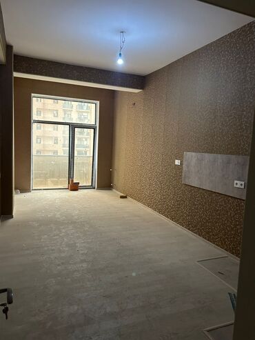 komsomolskide satilan evler: 28 мая, 2 комнаты, Новостройка, м. 28 мая, 75 м²