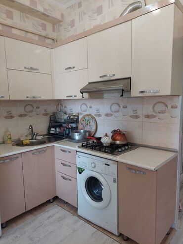 Uzunmüddətli kirayə mənzillər: Mənzil – san/qovşağı və balkon təsviri - Hamam: Divar və döşəmə — 34