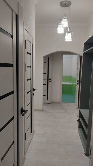 сдается 2 комнатная квартира город ош: 2 комнаты, 72 м², 106 серия, 8 этаж, Евроремонт