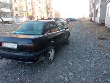 капот 99: Audi 80: 1992 г., 2 л, Механика, Газ, Седан