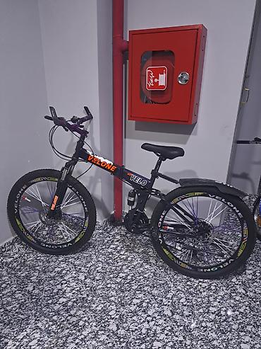 İdman velosipedləri: Velone markalı qatlanan dağ velosipedi Velosiped qara rəngdədir və — 1
