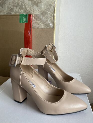 Женская обувь: Туфли 35, цвет - Бежевый