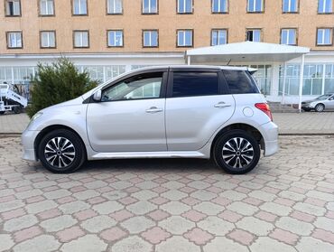 Toyota: Toyota ist: 2003 г., 1.5 л, Автомат, Бензин