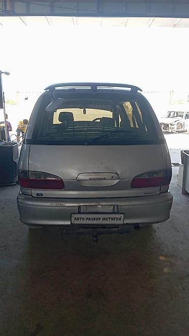 другой: Toyota Estima Emina (X) — полноразмерный праворульный минивэн. машина — 2