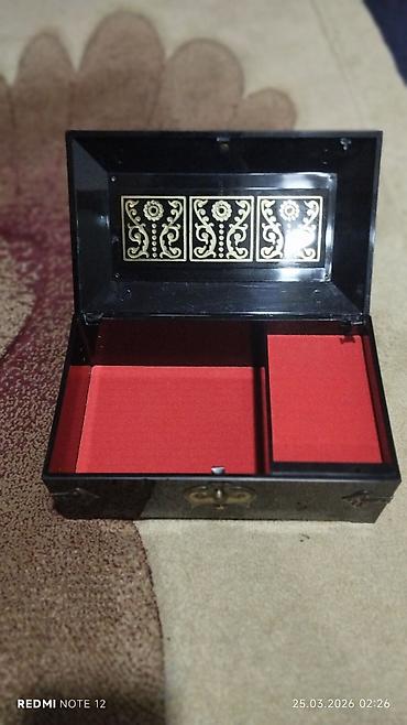 Sandıqlar: Qara dekorativ sandıq/şkatulka - Material: sərt korpuslu, parlaq qara — 2
