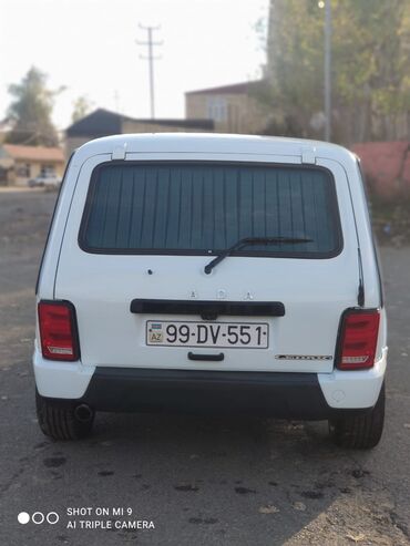 lada qrant: VAZ (LADA) 4x4 Niva: 1.7 l | 2014 il 170000 km Ofrouder/SUV