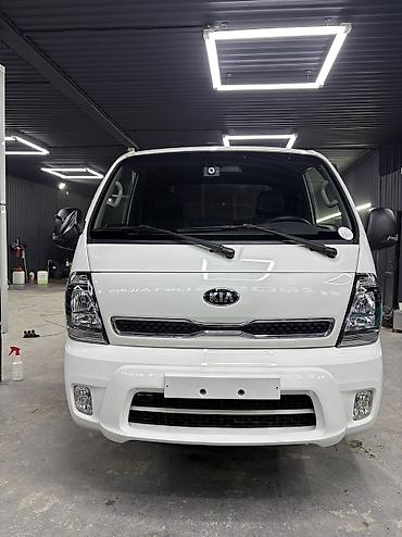 Kia: Kia BONGO: 2020 г., 2.4 л, Механика, Газ, Бус — 1