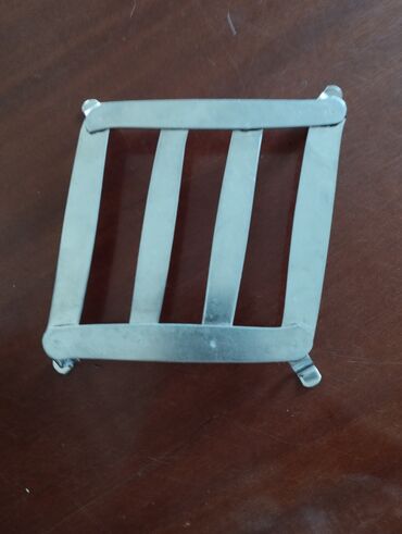 Qrafinlər və səhənglər: Şüşə — 4