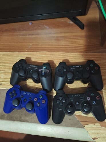 сони плейстешин 3: Геймпады Sony для PlayStation 3, 3 джойстики работают хорошо 1 на