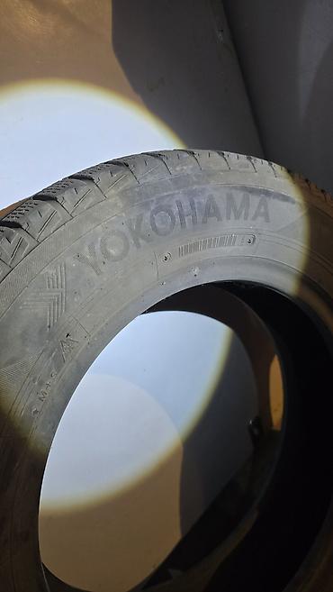 215 60 р17: Продаю зимние отличные шины 4шт(комплект) от Yokohama японские — 3