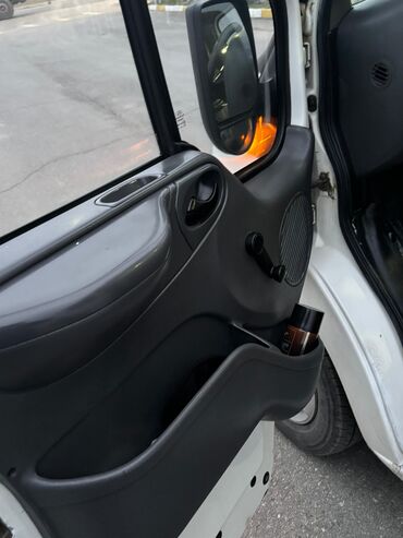 Легкий грузовой транспорт: Легкий грузовик, Ford — 7