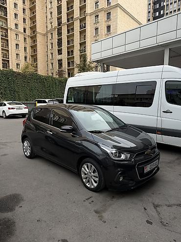 chevrolet camaro: Chevrolet Spark: 2017 г., 1 л, Автомат, Бензин — 3