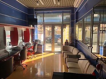 kiraye gence: 48 kv.m bərbərxana icarəyə verilir. Xüsusiyyətlər: - Salon zonası — 8