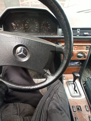 матор 603: Mercedes-Benz 300: 1991 г., 2.9 л, Автомат, Дизель, Седан