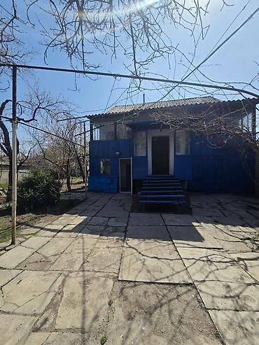 Продажа коттеджей и домов: Продаётся дом 🏠 Район Баят 115 квкирпич,3,5 сот по гос акту 5 по — 10