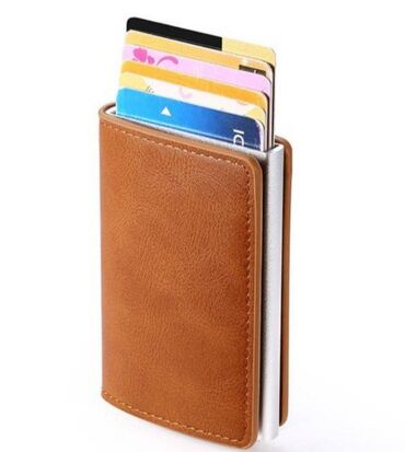 bunda od srebrne lisice: Futrola-novčanik za kartice i novac sa RFID zaštitom Odličan novčanik