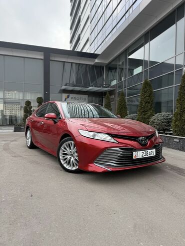 зимные: Toyota Camry: 2018 г., 2.5 л, Автомат, Бензин, Седан