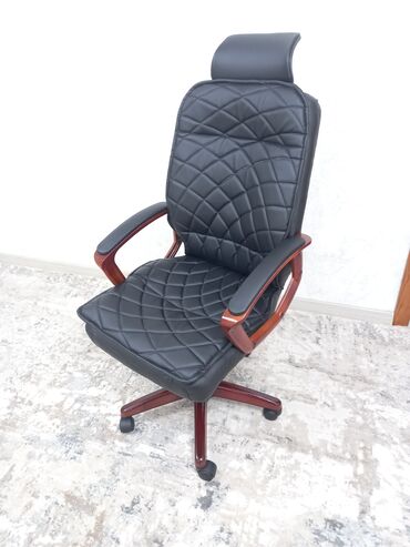 бу офисные кресло: Продаю офисное кресло