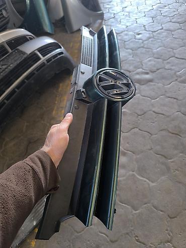 v klass: Решетка радиатора Volkswagen 1999 г., Б/у, Оригинал — 1