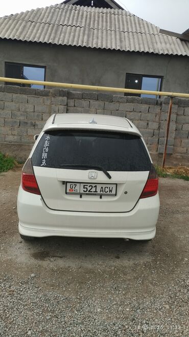 Honda: Honda Fit: 2002 г., 1.3 л, Вариатор, Бензин, Хэтчбэк