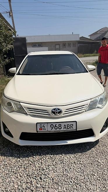 камиры: Toyota Camry: 2014 г., Автомат, Бензин, Седан — 4