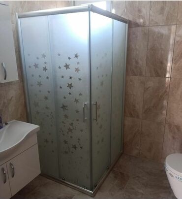 Duş kabinaları, arakəsmələr: Yeni Üstü açıq kabina, Künc üçün, Ödənişli çatdırılma — 20