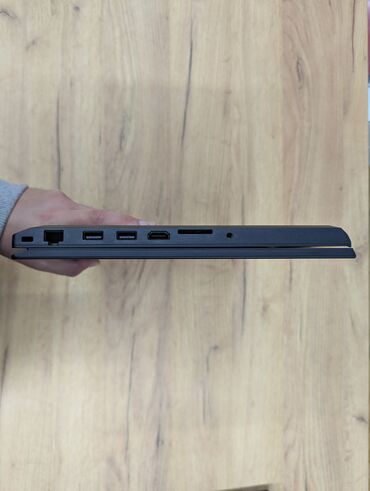 Lenovo: Intel Core i7, 16 GB OZU, 15.6 " — 14