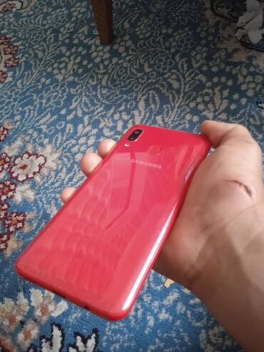 Samsung A20, Б/у, 32 ГБ, цвет - Красный, 2 SIM