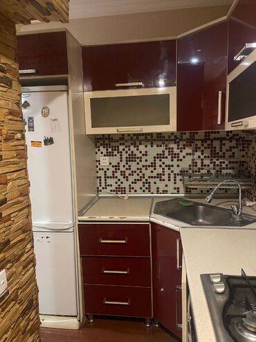 Uzunmüddətli kirayə mənzillər: Yasamal rayonu, Mətbuat prospekti, BDU-nun yaxınlığında, 9 mərtəbəli — 24