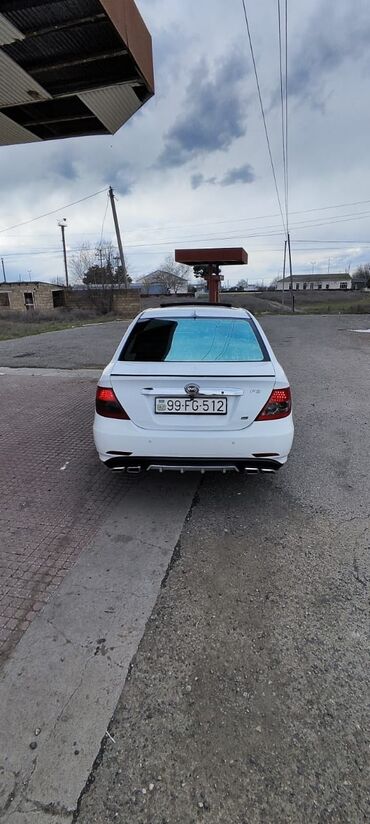 BYD: BYD F3: 1.5 l | 2013 il 332000 km Sedan — 4