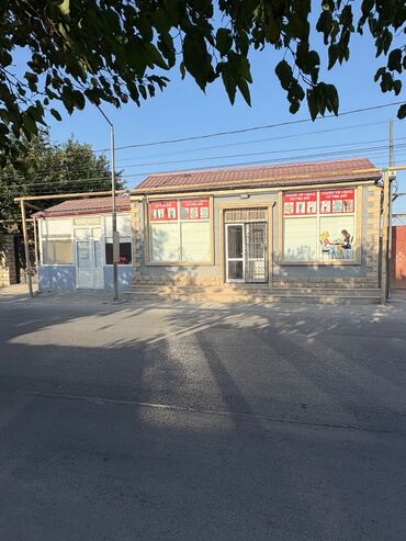 Qarajlar: Raman savxozda tam yol kenarinda iki eded abyekt satilir biri 55