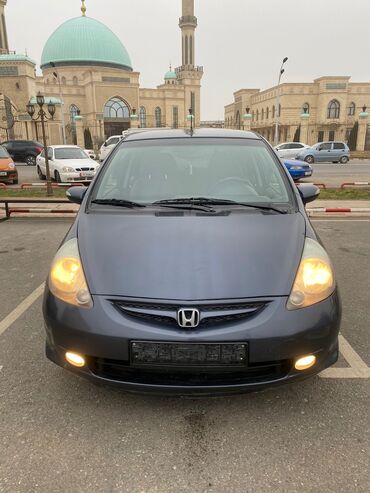 хонда продаю: Honda Jazz: 2007 г., 1.3 л, Механика, Бензин, Хэтчбэк