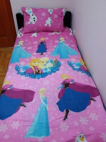 Ostale dečije stvari: Cena 2100 din Pamucna posteljina 100 % pamuk/sifon Sadrzaj seta: - — 3