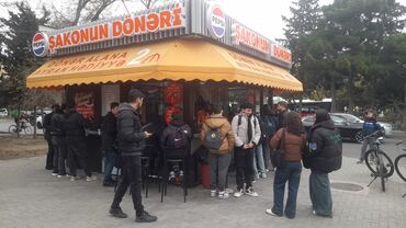 Hazır biznes: Nərmanov metrosunun çıxışında şakonun dnəri biznes kimi satılır 28000