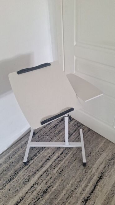 столик для ноутбука в кровать: Бүктөлүүчү ноутбук үчүн стол, түсү - Ак